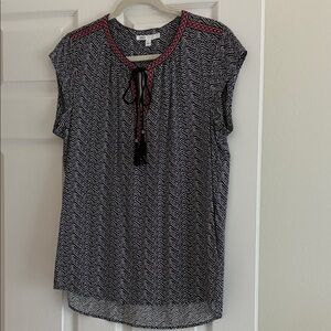 DR2 Black and White Chevron Blouse with Red Trim